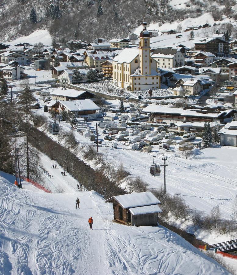 Apartament Aparthaus Camping Stubai Neustift im Stubaital Zewnętrze zdjęcie